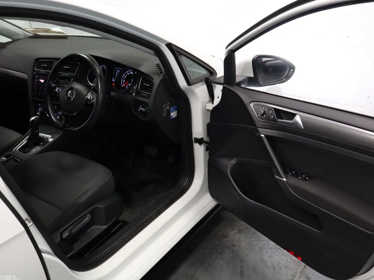 Volkswagen Golf Hatchback, Petrol, 2018, White