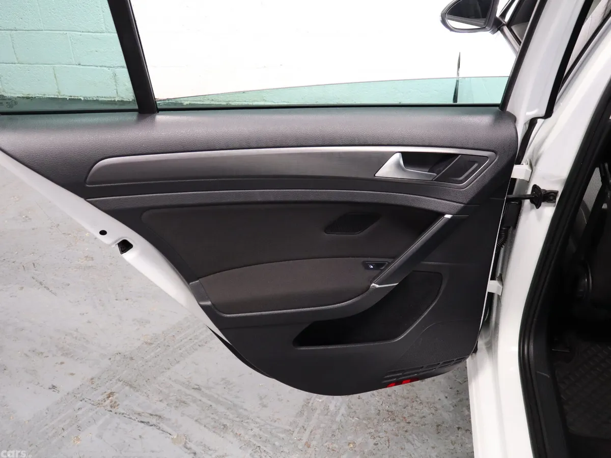 Volkswagen Golf Hatchback, Petrol, 2018, White