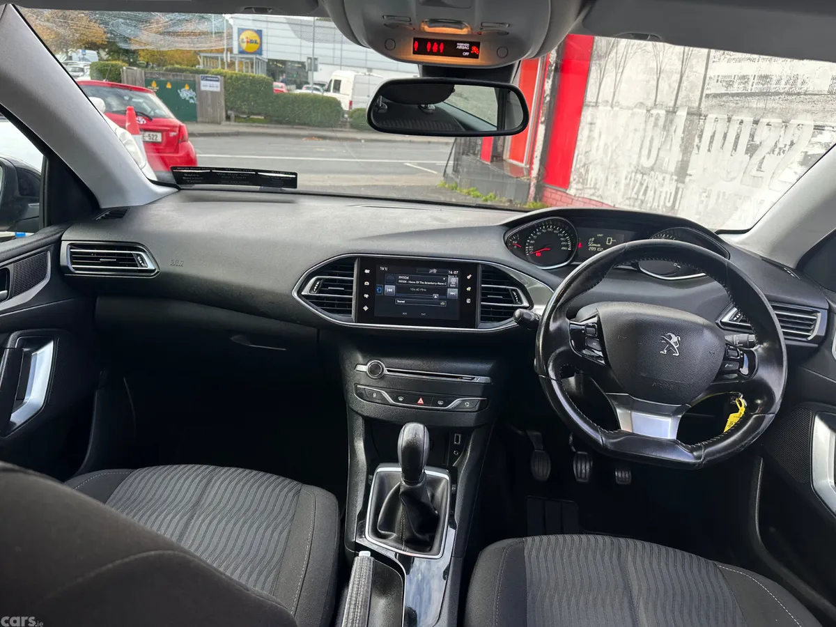 Peugeot 308 Hatchback, Diesel, 2016, Blue