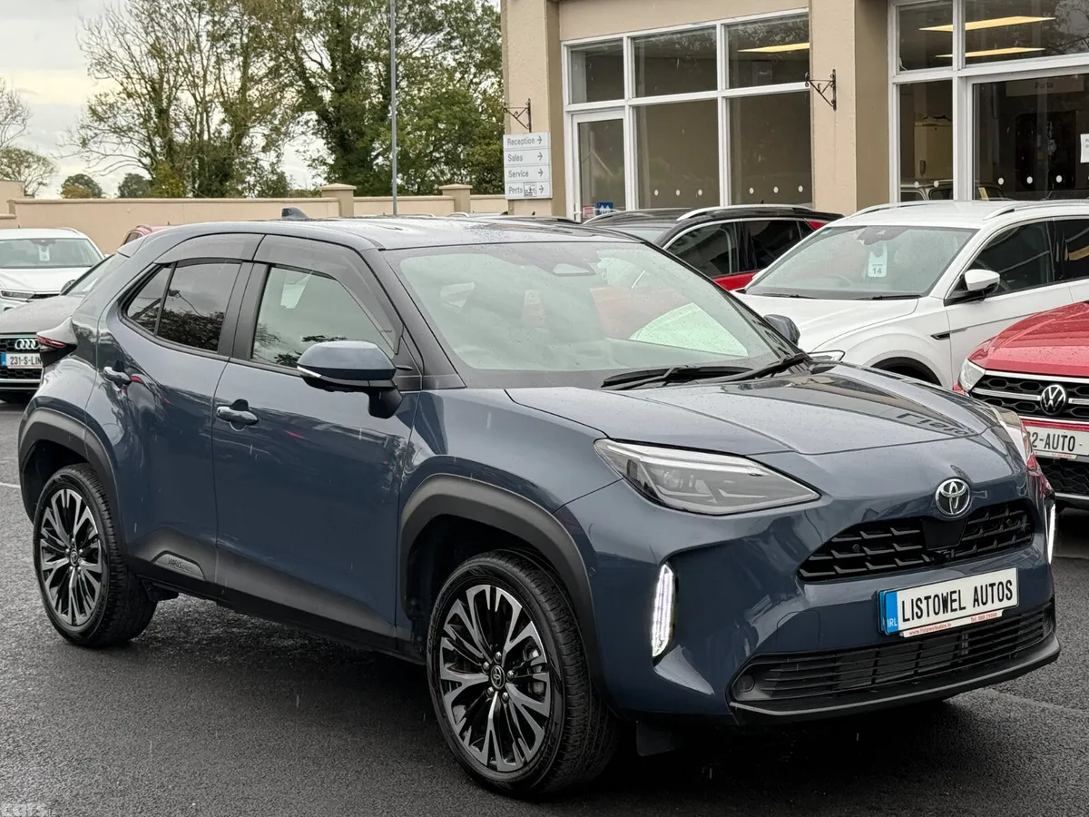 Toyota Yaris Cross SUV, Petrol Hybrid, 2025, Grey