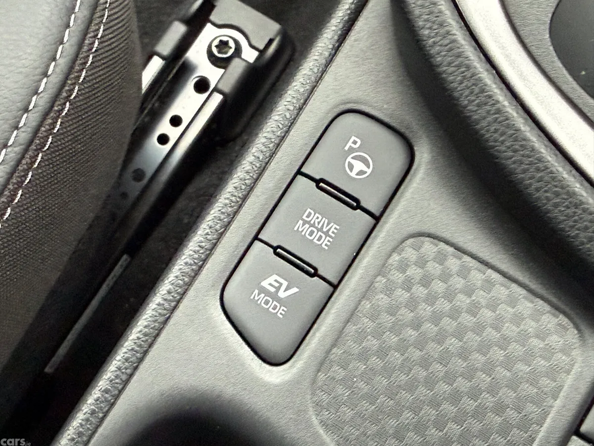 Toyota Yaris Cross SUV, Petrol Hybrid, 2025, Grey