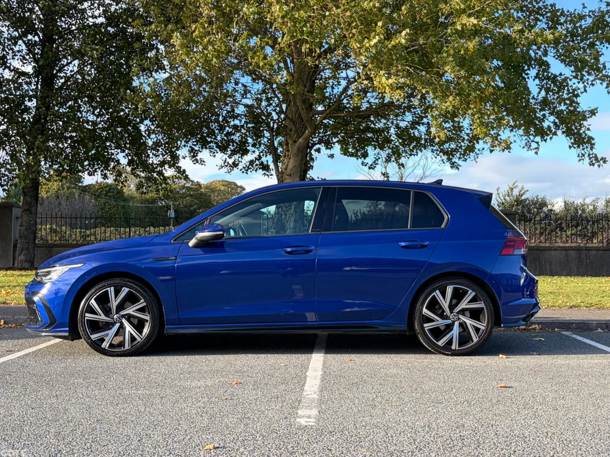 Volkswagen Golf Estate, Petrol, 2022, Blue