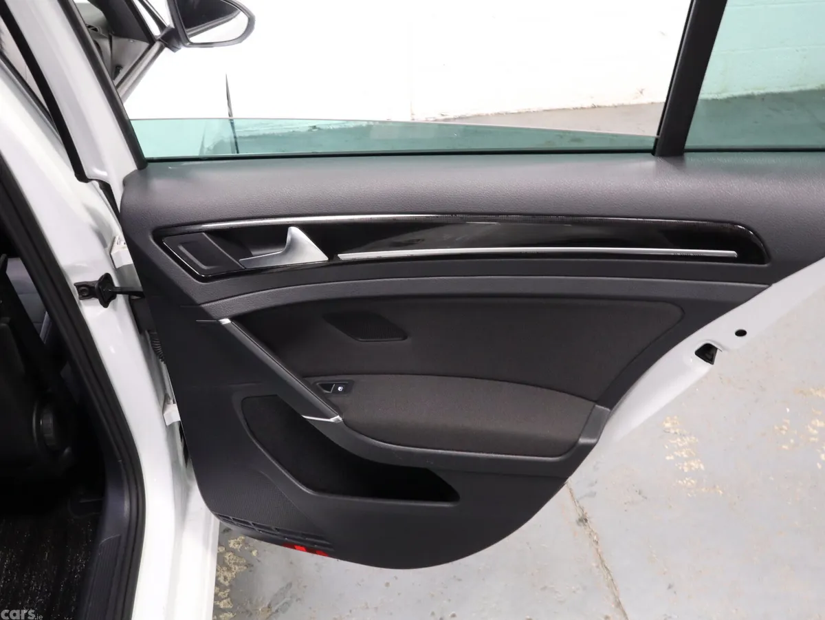 Volkswagen Golf Hatchback, Petrol, 2018, White
