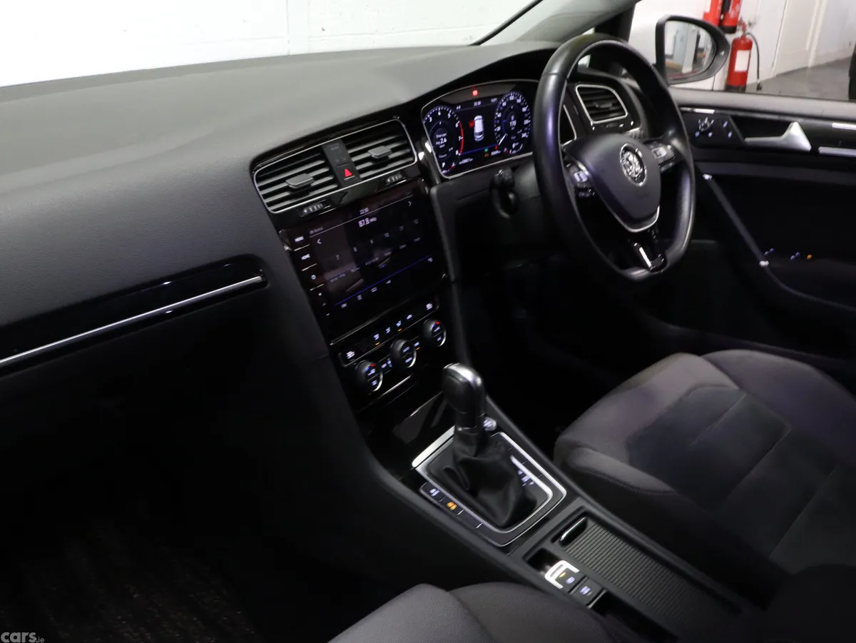 Volkswagen Golf Hatchback, Petrol, 2018, White