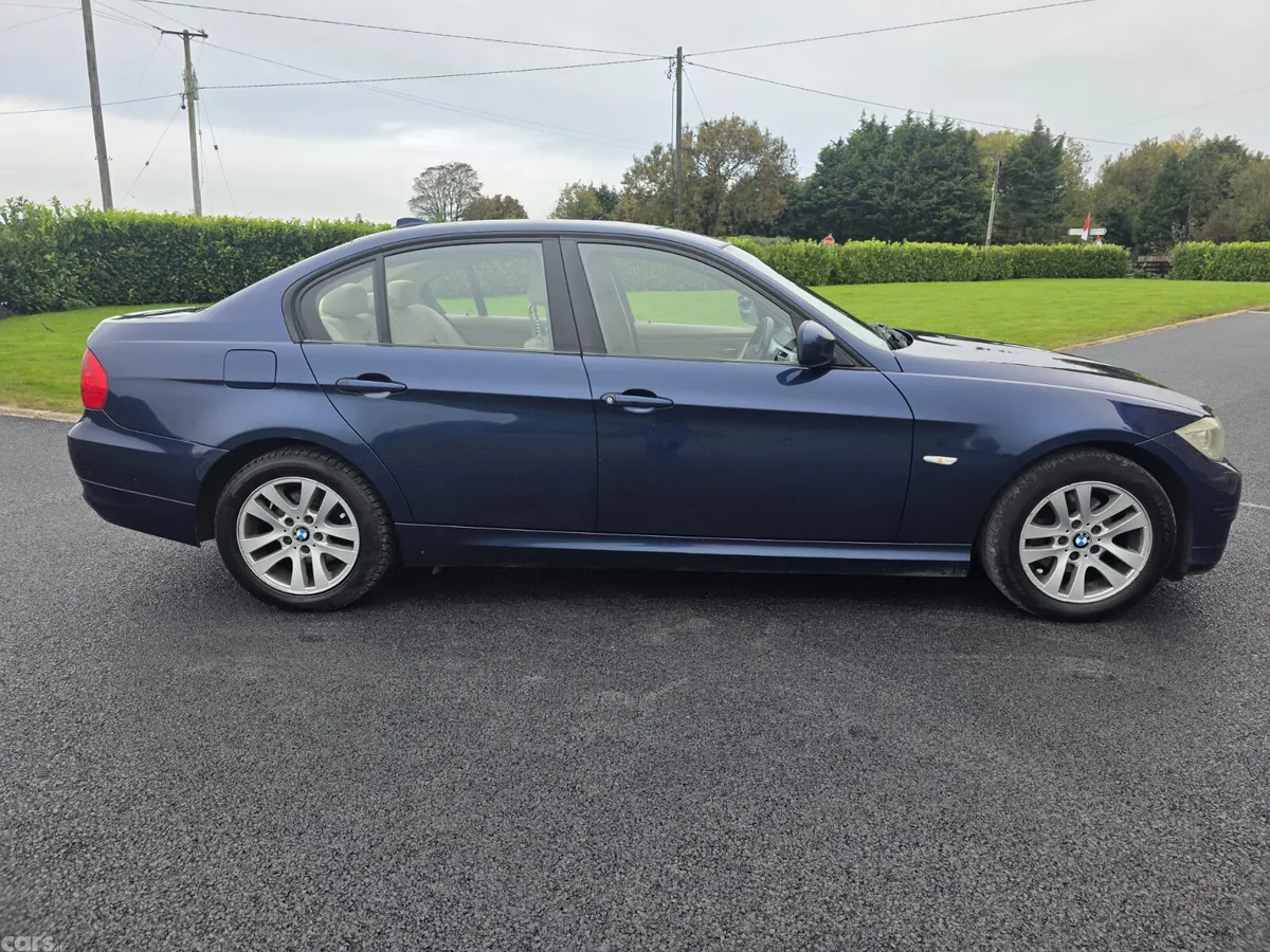 BMW 3-Series Saloon, Diesel, 2011, Blue