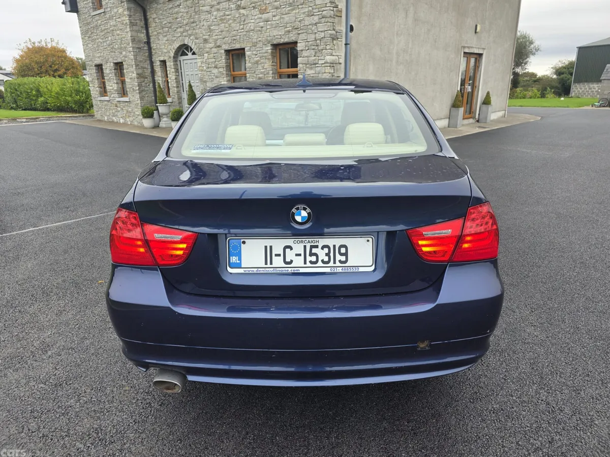BMW 3-Series Saloon, Diesel, 2011, Blue
