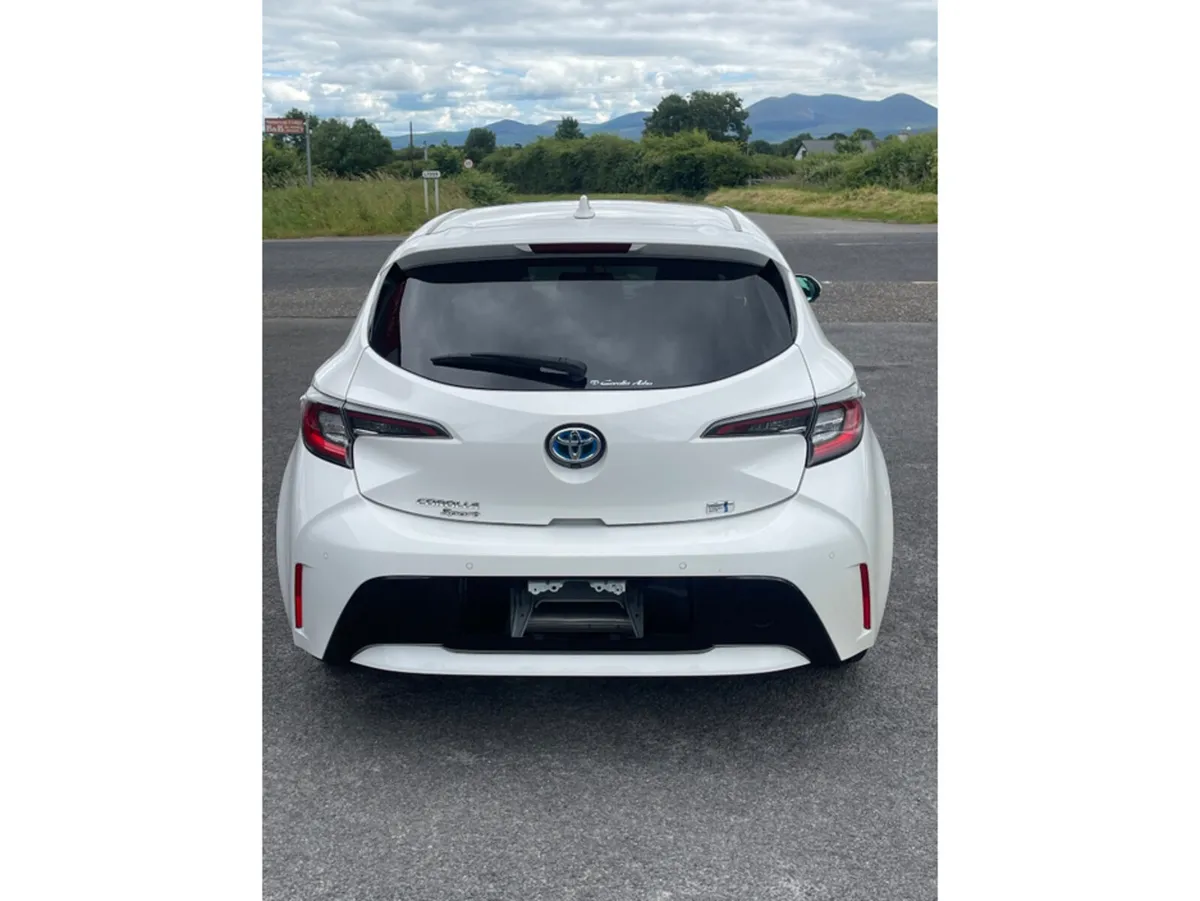 Toyota Corolla Hatchback, Petrol Hybrid, 2019, White