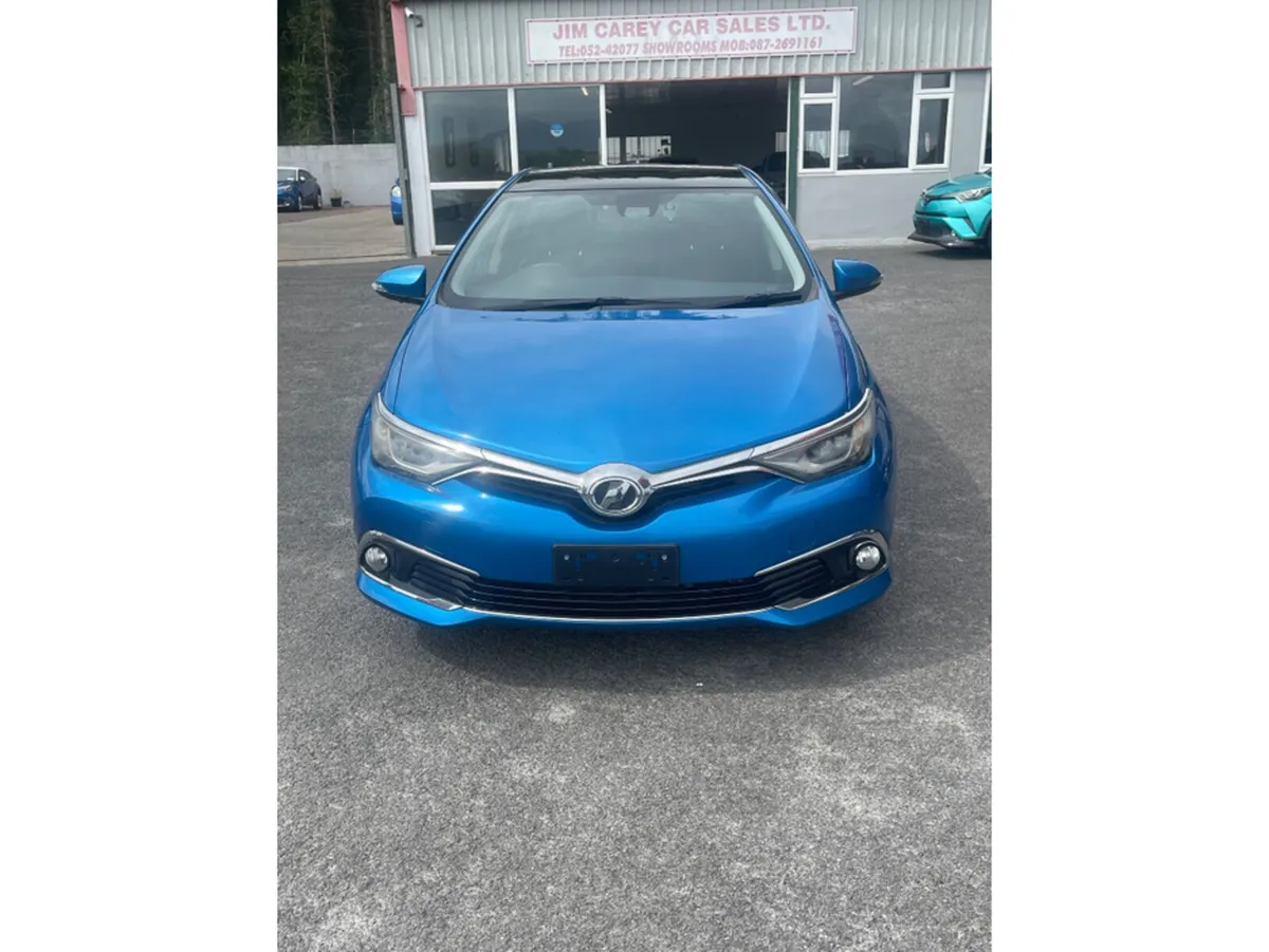 Toyota Auris Hatchback, Petrol, 2015, Blue