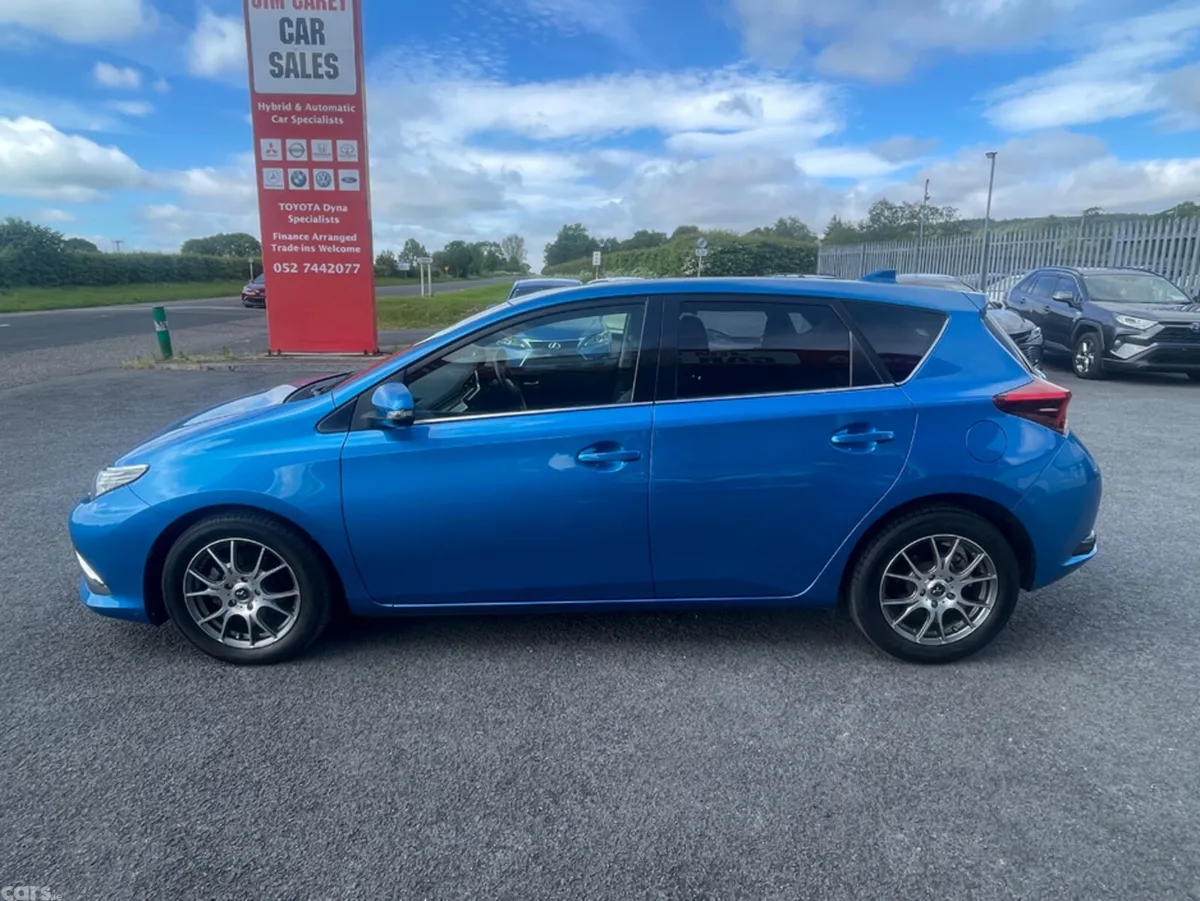 Toyota Auris Hatchback, Petrol, 2015, Blue