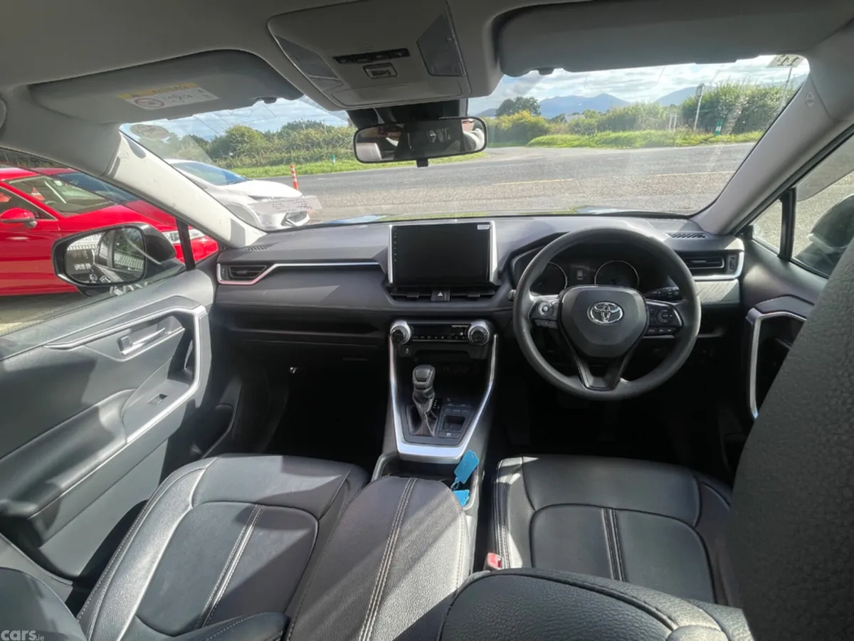Toyota RAV4 Saloon, Petrol Hybrid, 2019, Black