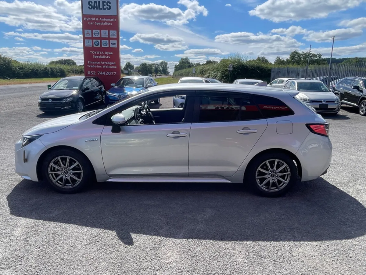 Toyota Corolla Estate, Petrol Hybrid, 2019, Silver