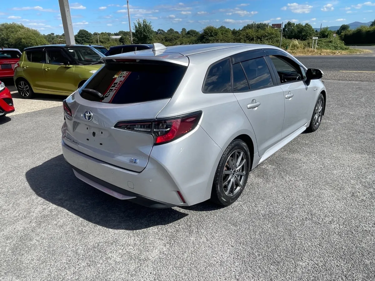 Toyota Corolla Estate, Petrol Hybrid, 2019, Silver