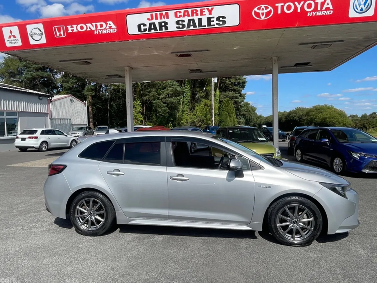 Toyota Corolla Estate, Petrol Hybrid, 2019, Silver