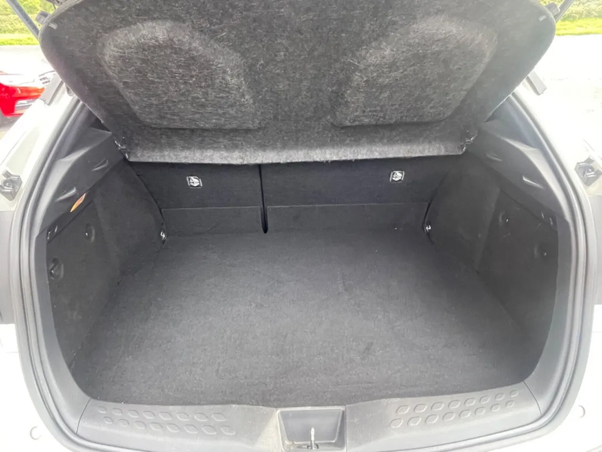 Toyota C-HR Hatchback, Petrol Hybrid, 2018, White