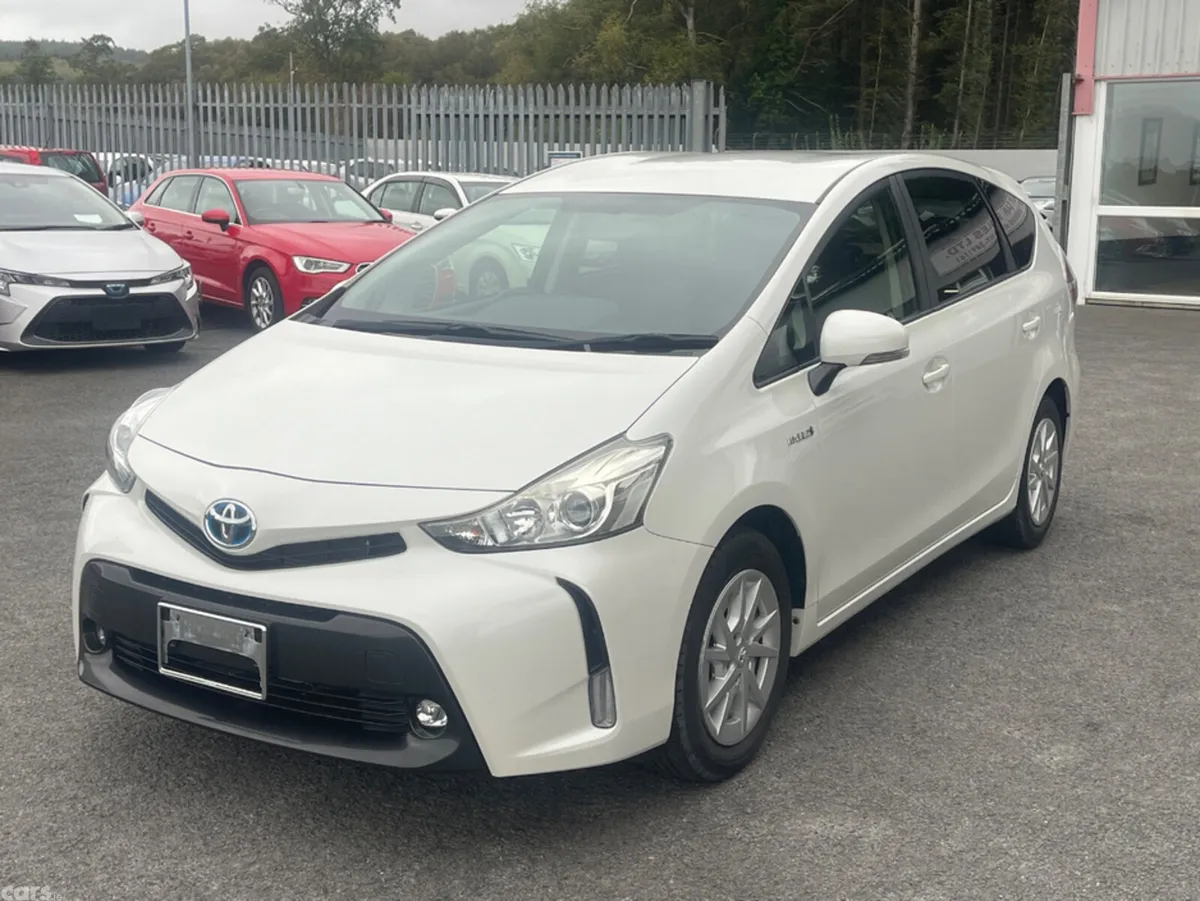 Toyota Prius Hatchback, Petrol Hybrid, 2016, White