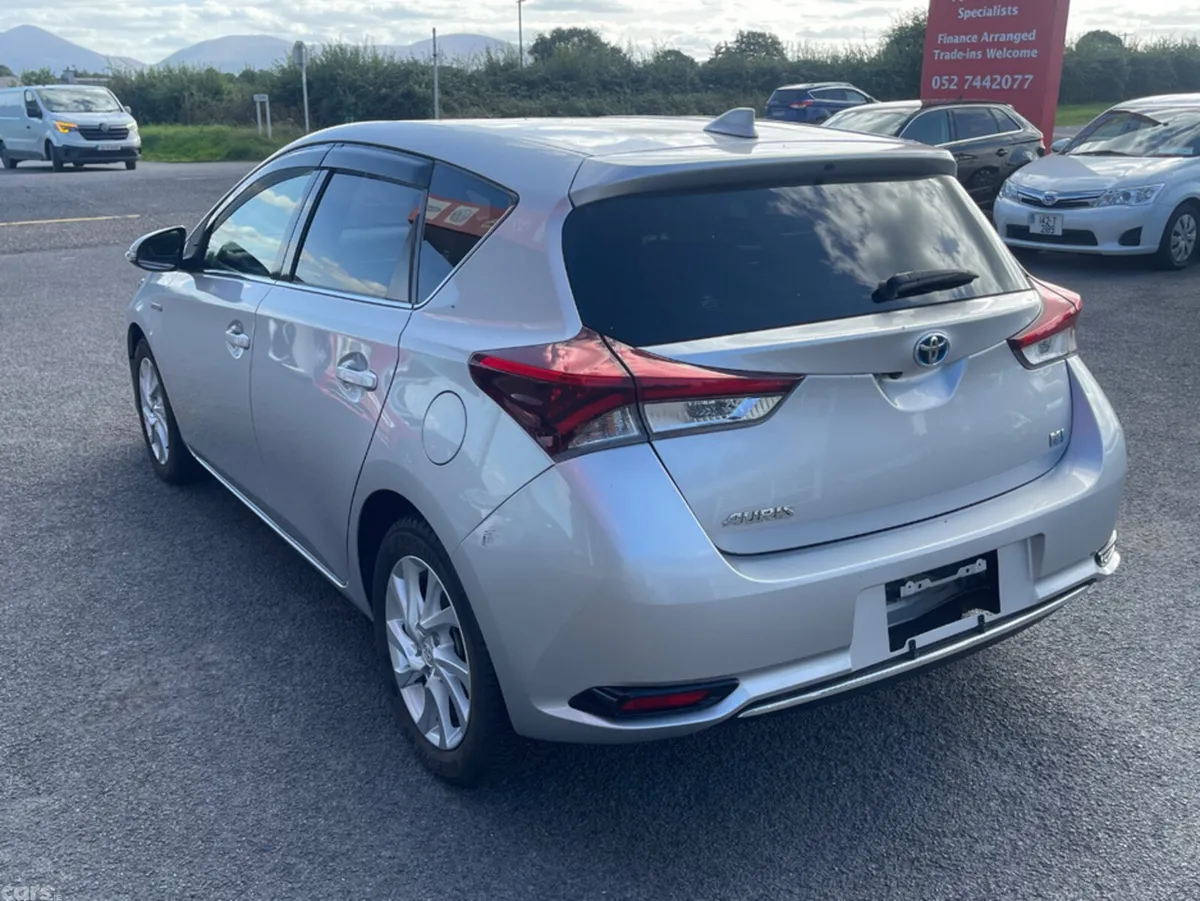 Toyota Auris Hatchback, Petrol Hybrid, 2018, Silver