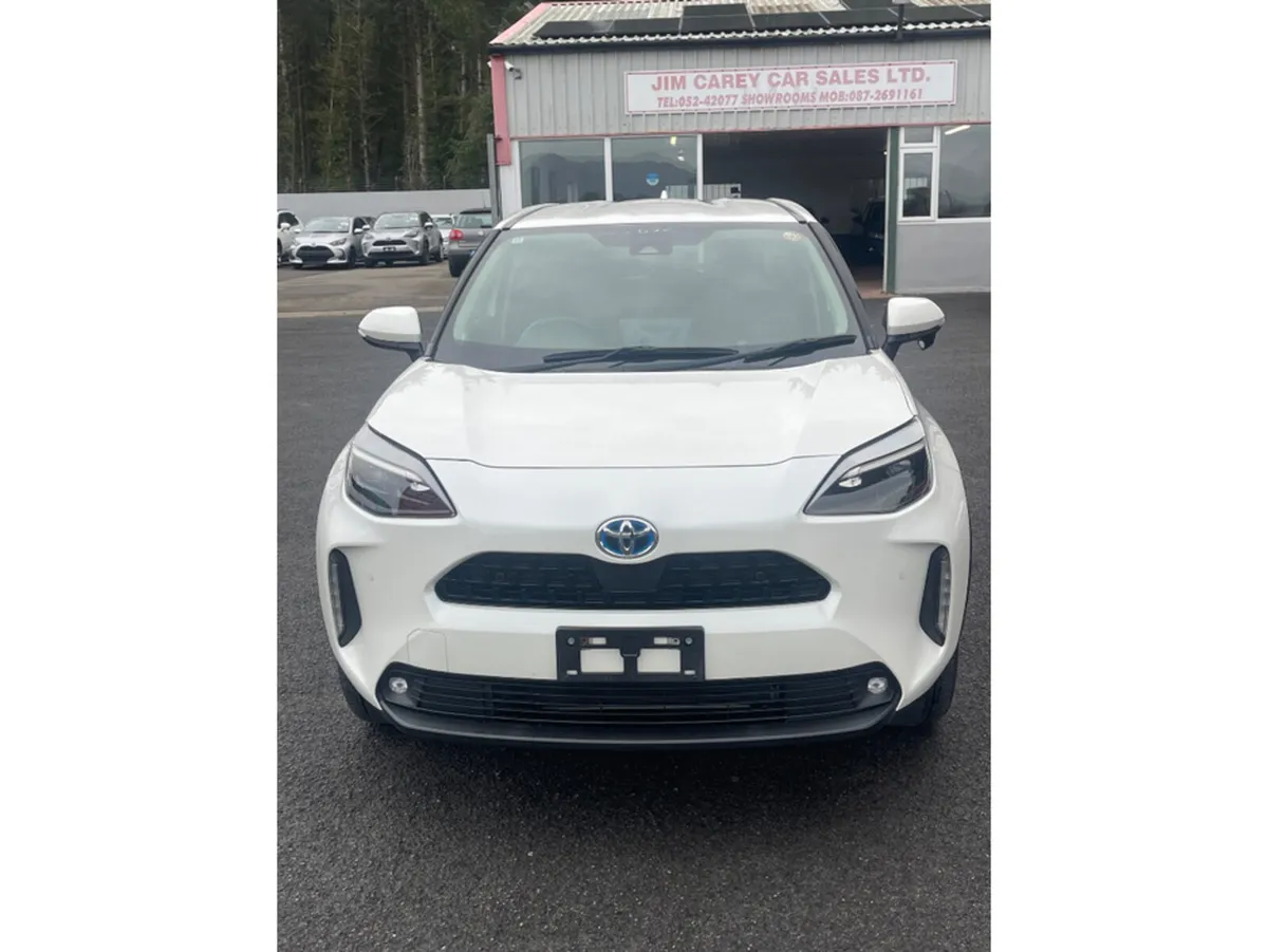 Toyota Yaris Cross Hatchback, Petrol Hybrid, 2020, White