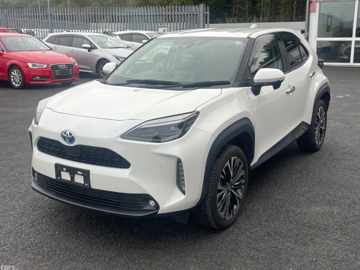 Toyota Yaris Cross Hatchback, Petrol Hybrid, 2020, White