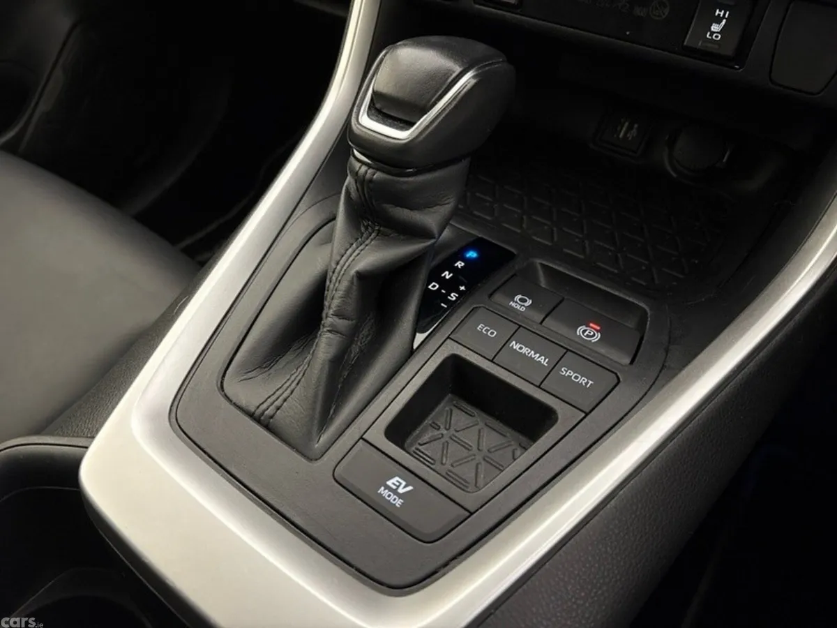 Toyota RAV4 SUV, Petrol Hybrid, 2023, Grey