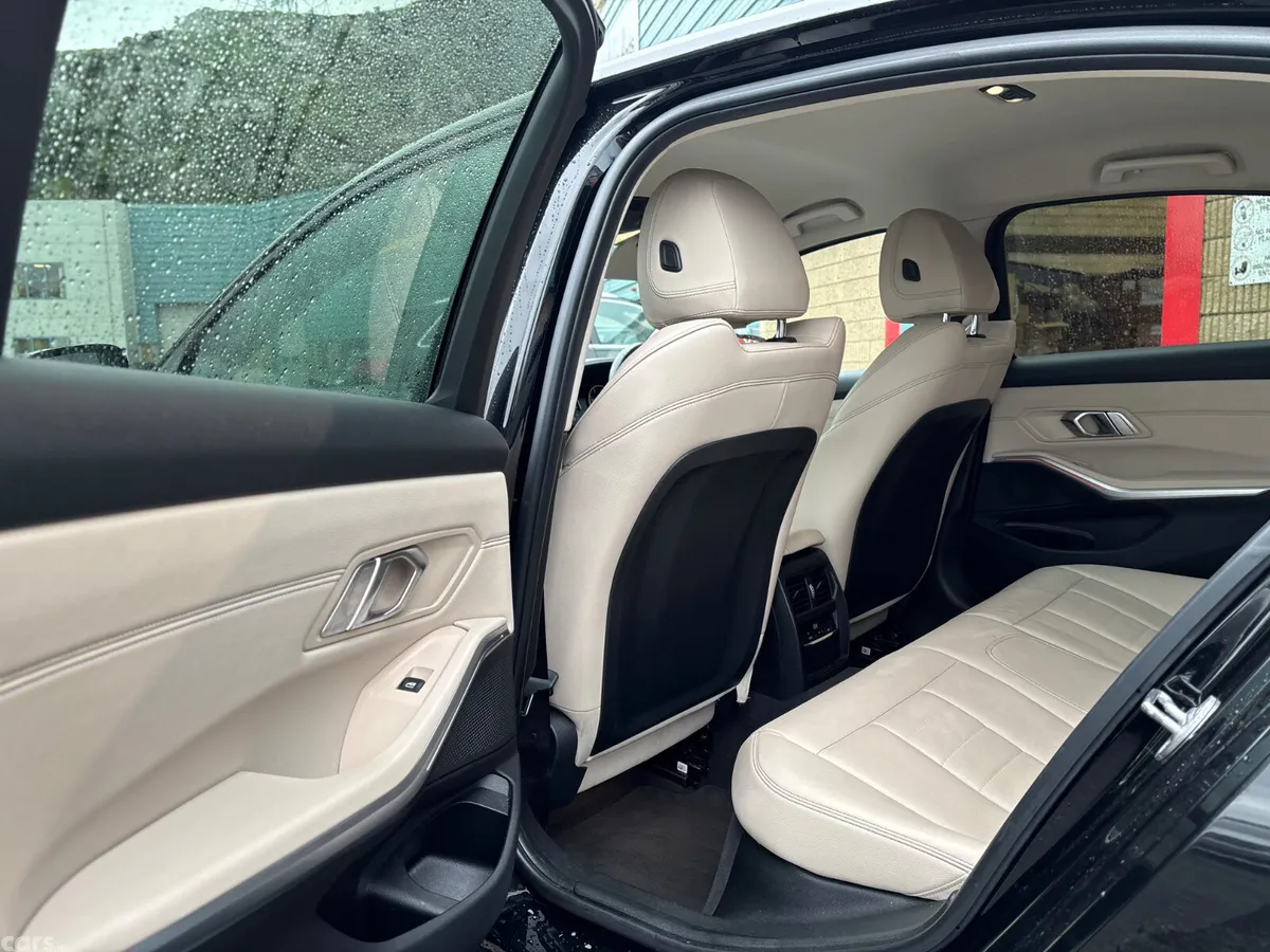 BMW 3-Series Saloon, Diesel, 2019, Black