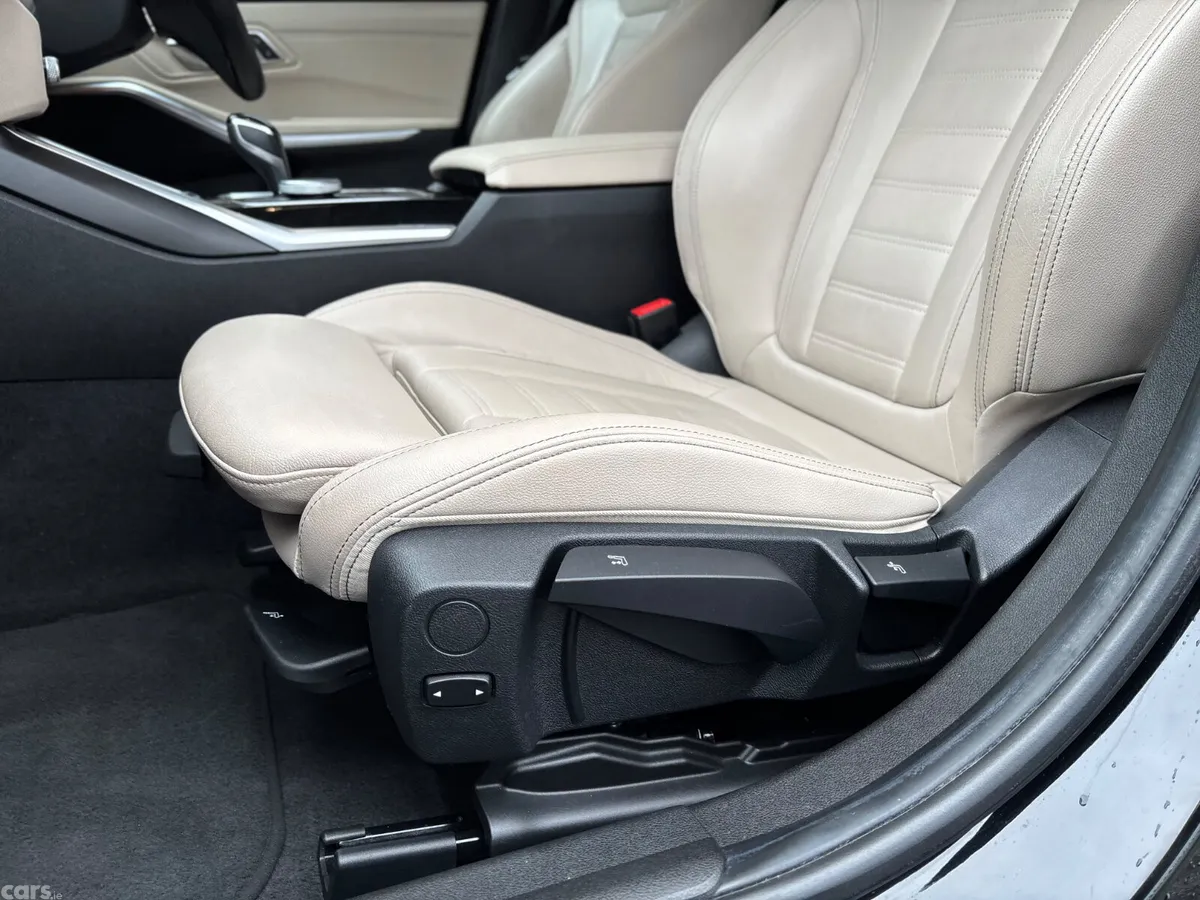 BMW 3-Series Saloon, Diesel, 2019, Black