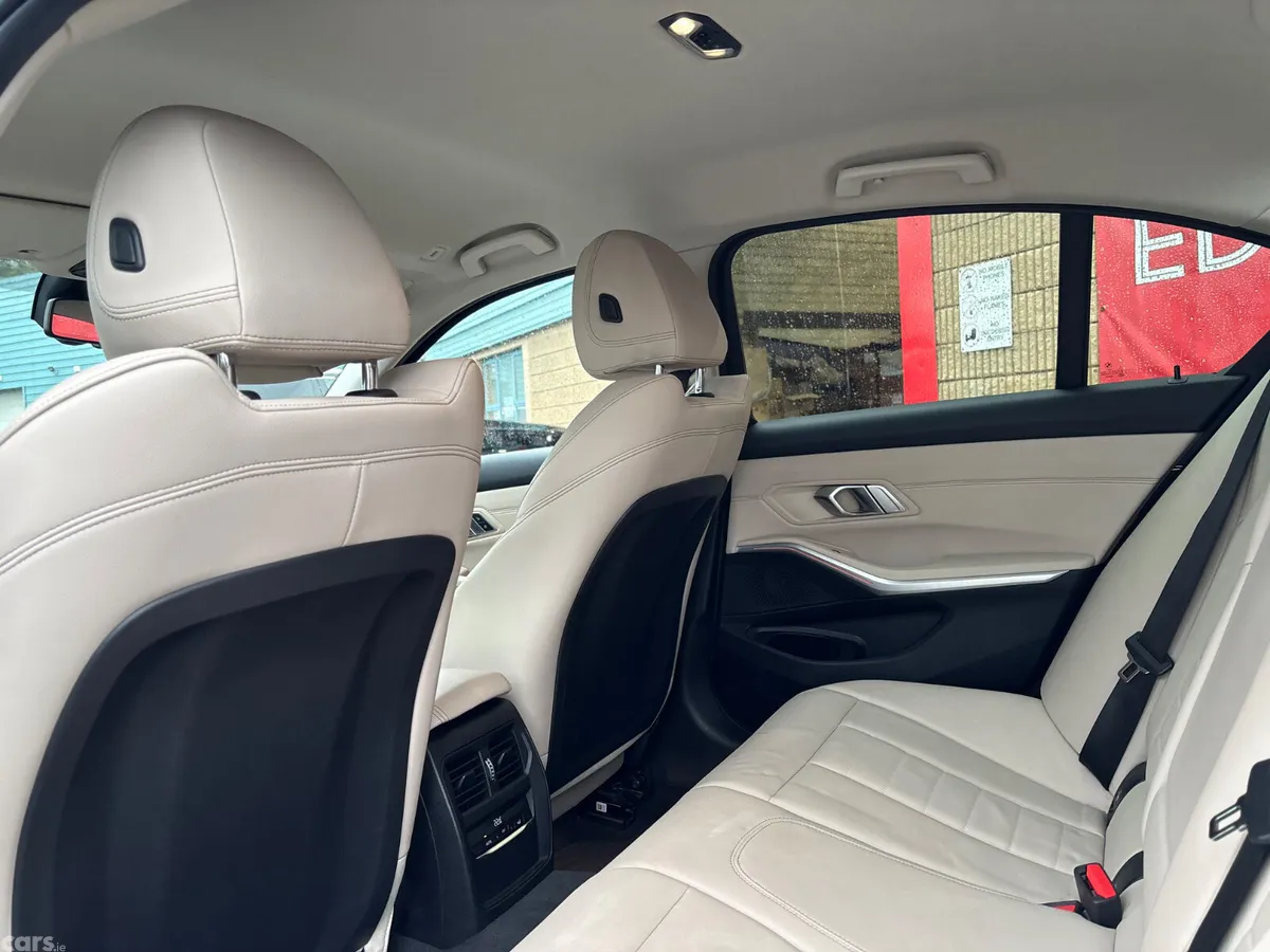 BMW 3-Series Saloon, Diesel, 2019, Black