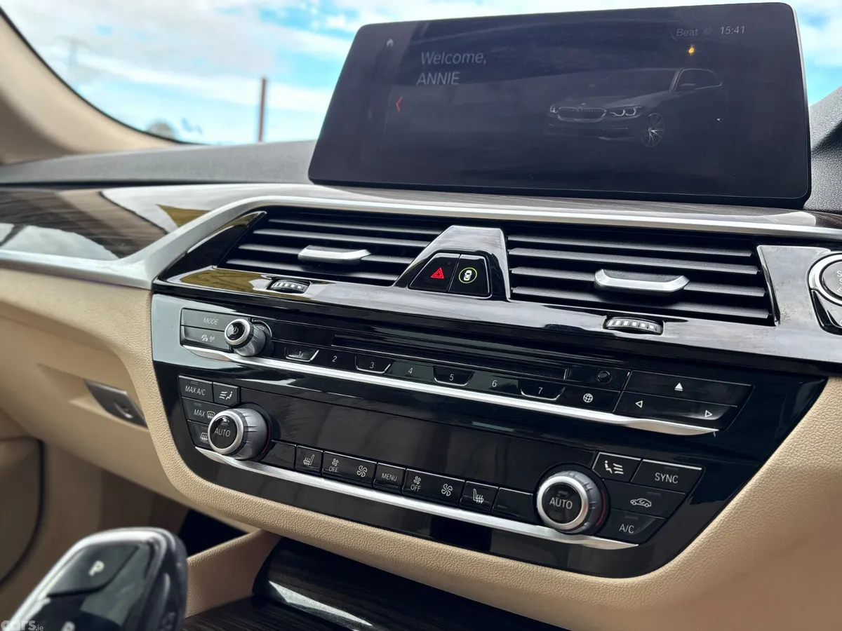 BMW 5-Series Estate, Diesel, 2017, Blue