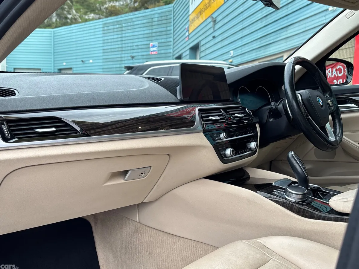 BMW 5-Series Estate, Diesel, 2017, Blue