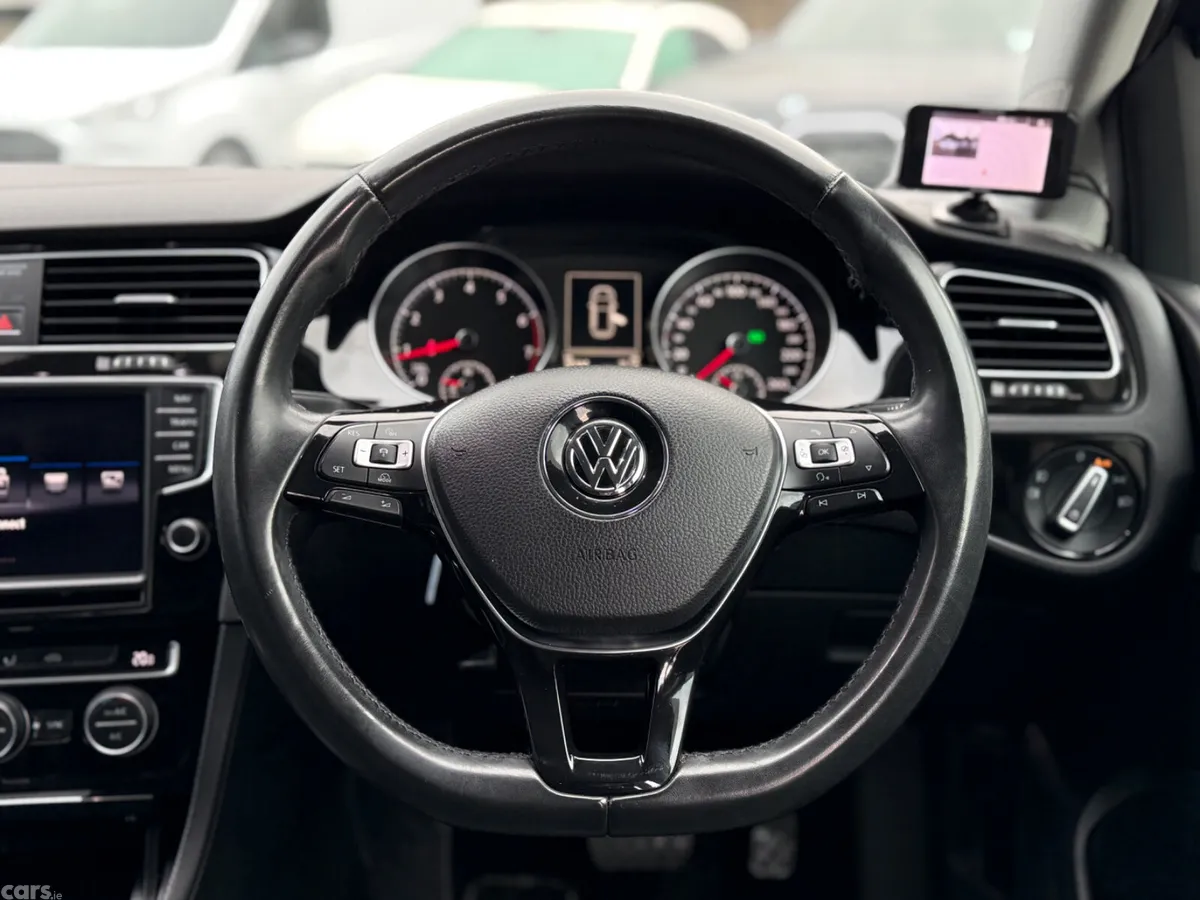 Volkswagen Golf Hatchback, Petrol, 2017, Black