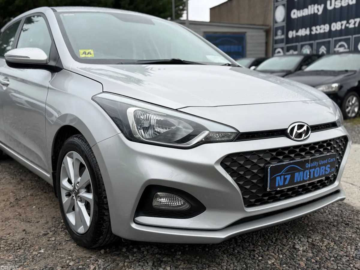 Hyundai i20 Hatchback, Petrol, 2020, Grey