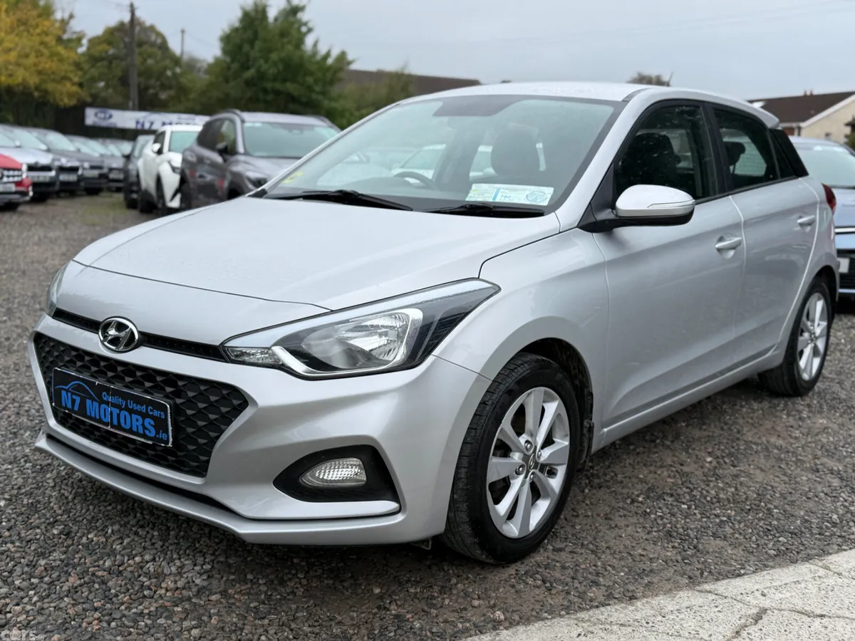 Hyundai i20 Hatchback, Petrol, 2020, Grey