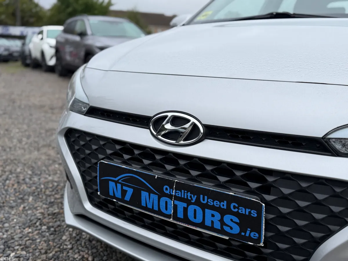 Hyundai i20 Hatchback, Petrol, 2020, Grey