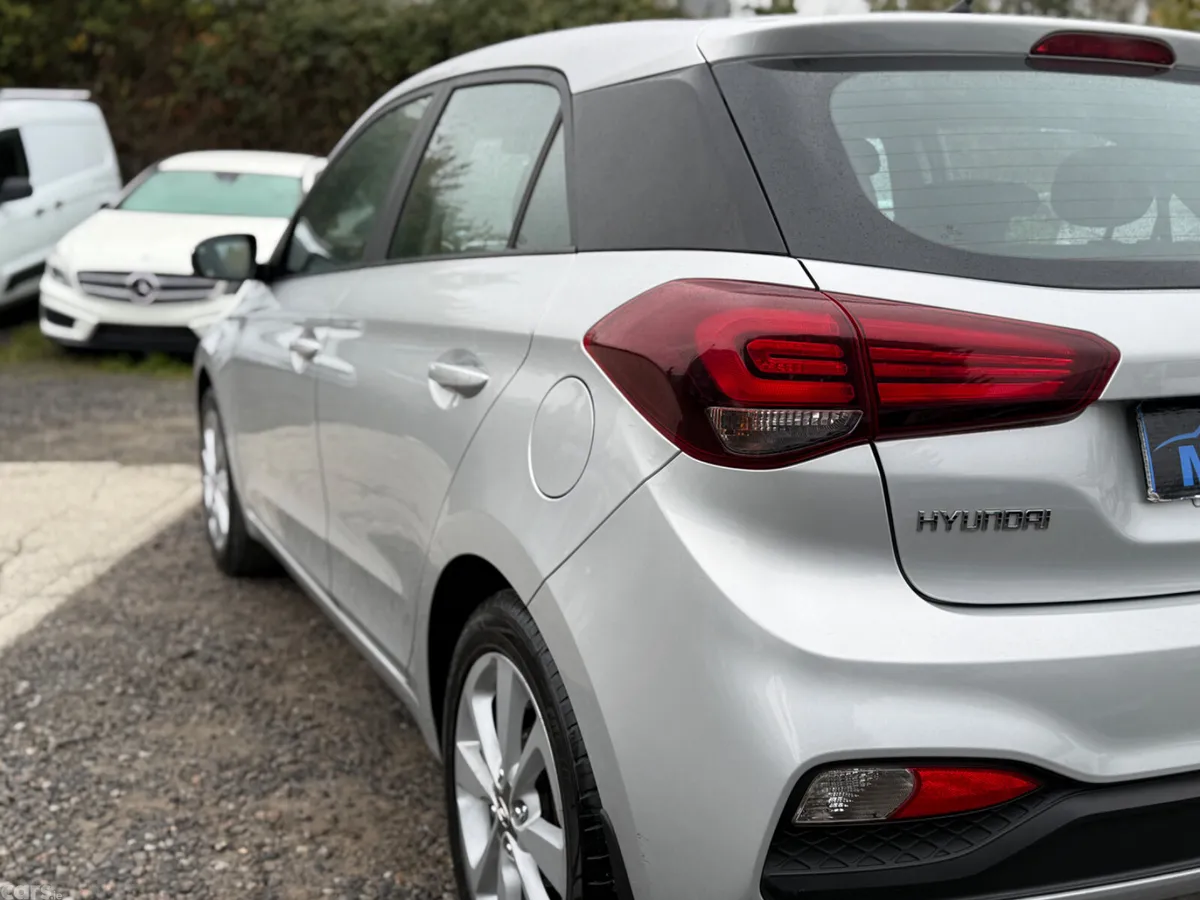 Hyundai i20 Hatchback, Petrol, 2020, Grey