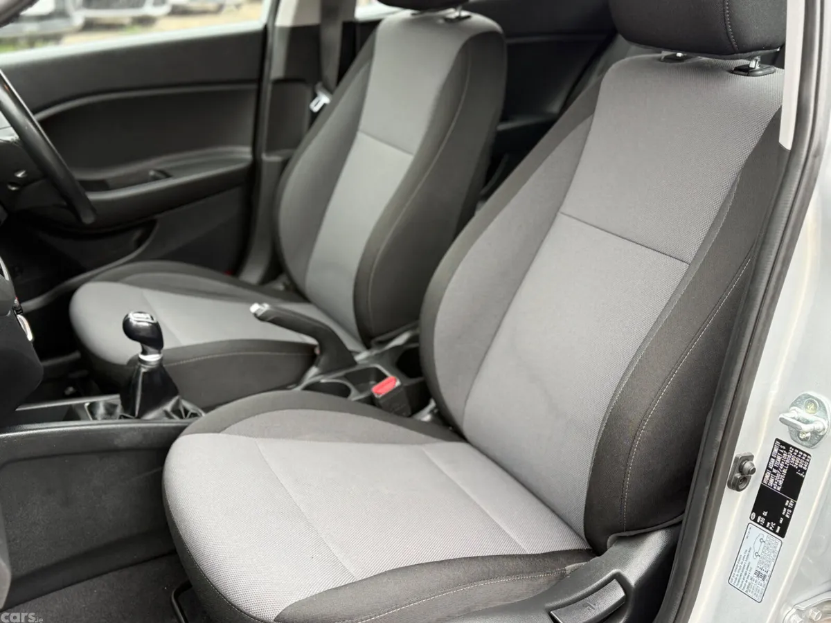 Hyundai i20 Hatchback, Petrol, 2020, Grey