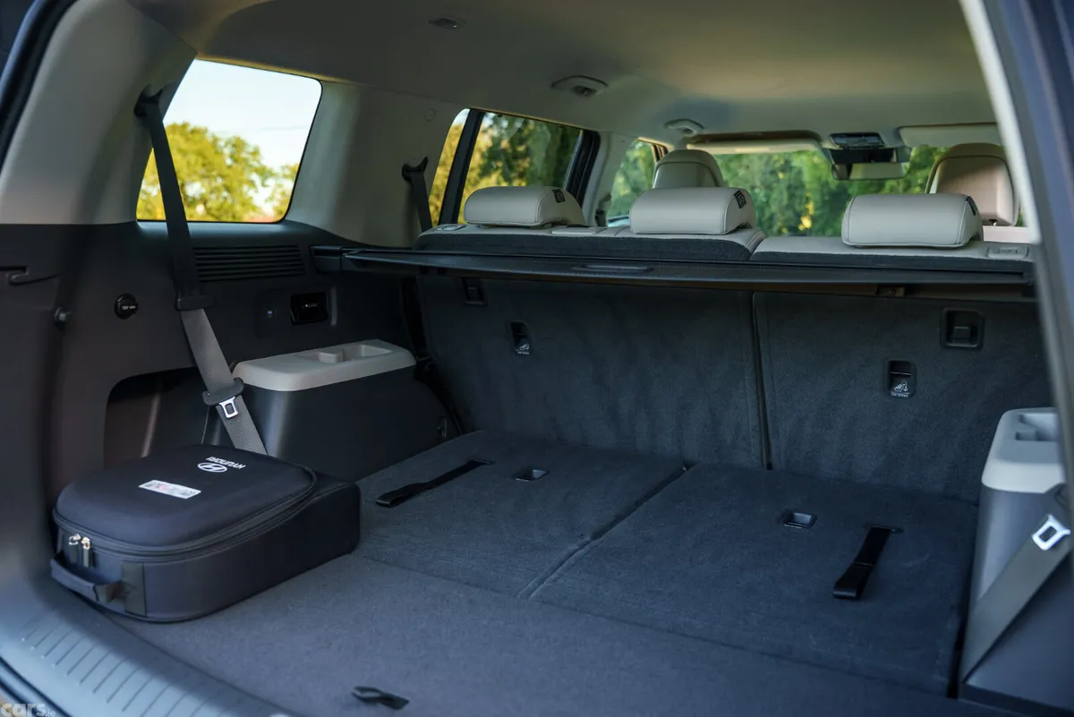 Hyundai Santa Fe SUV, Petrol Plug-in Hybrid, 2025, Grey