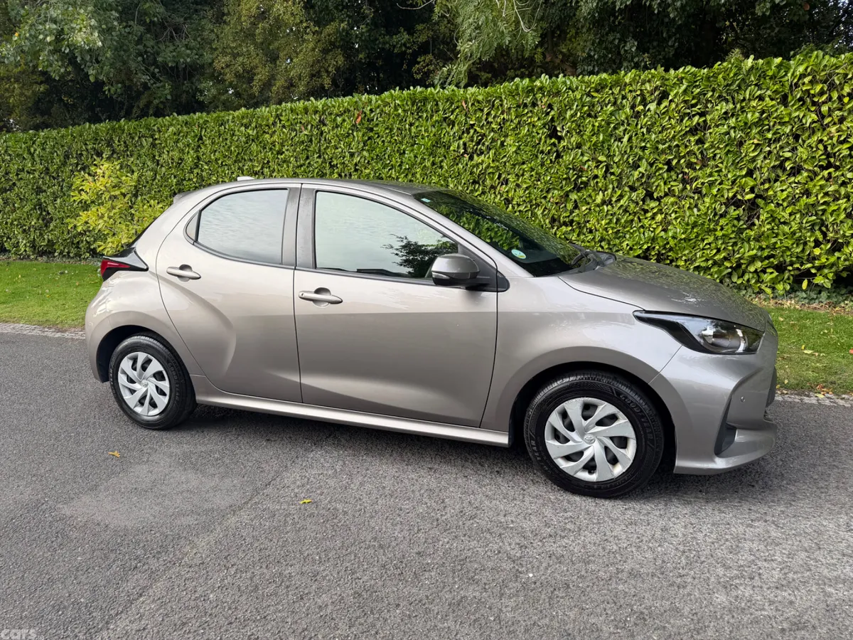 Toyota Yaris Hatchback, Petrol Hybrid, 2021, Beige