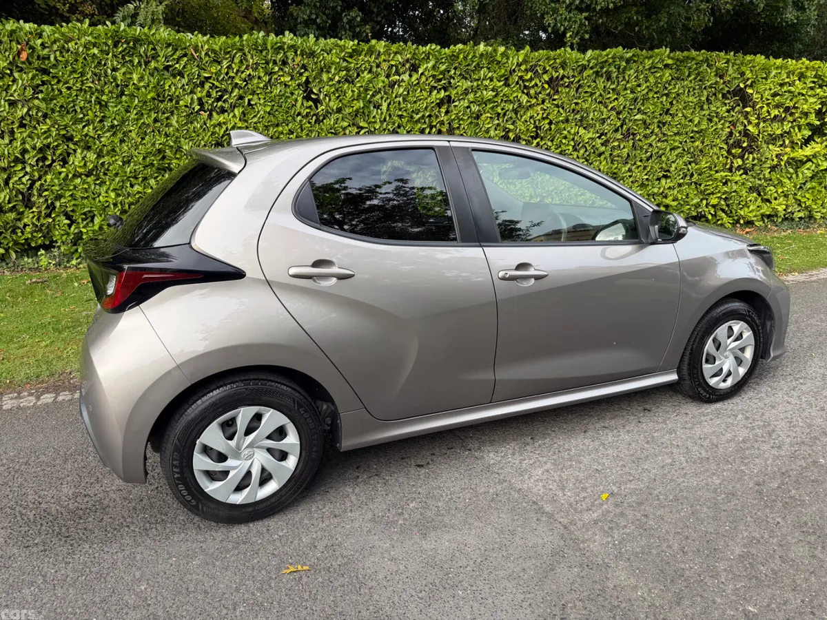 Toyota Yaris Hatchback, Petrol Hybrid, 2021, Beige