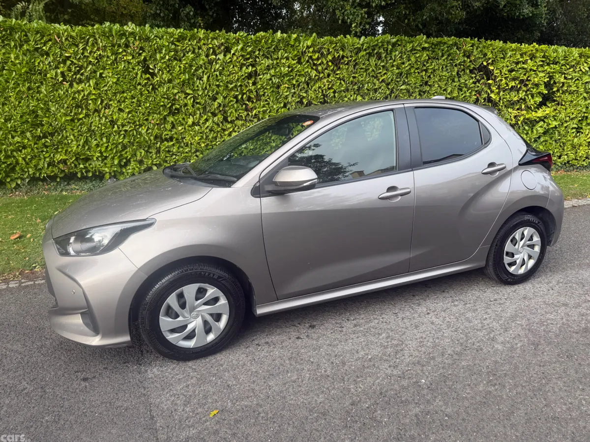 Toyota Yaris Hatchback, Petrol Hybrid, 2021, Beige