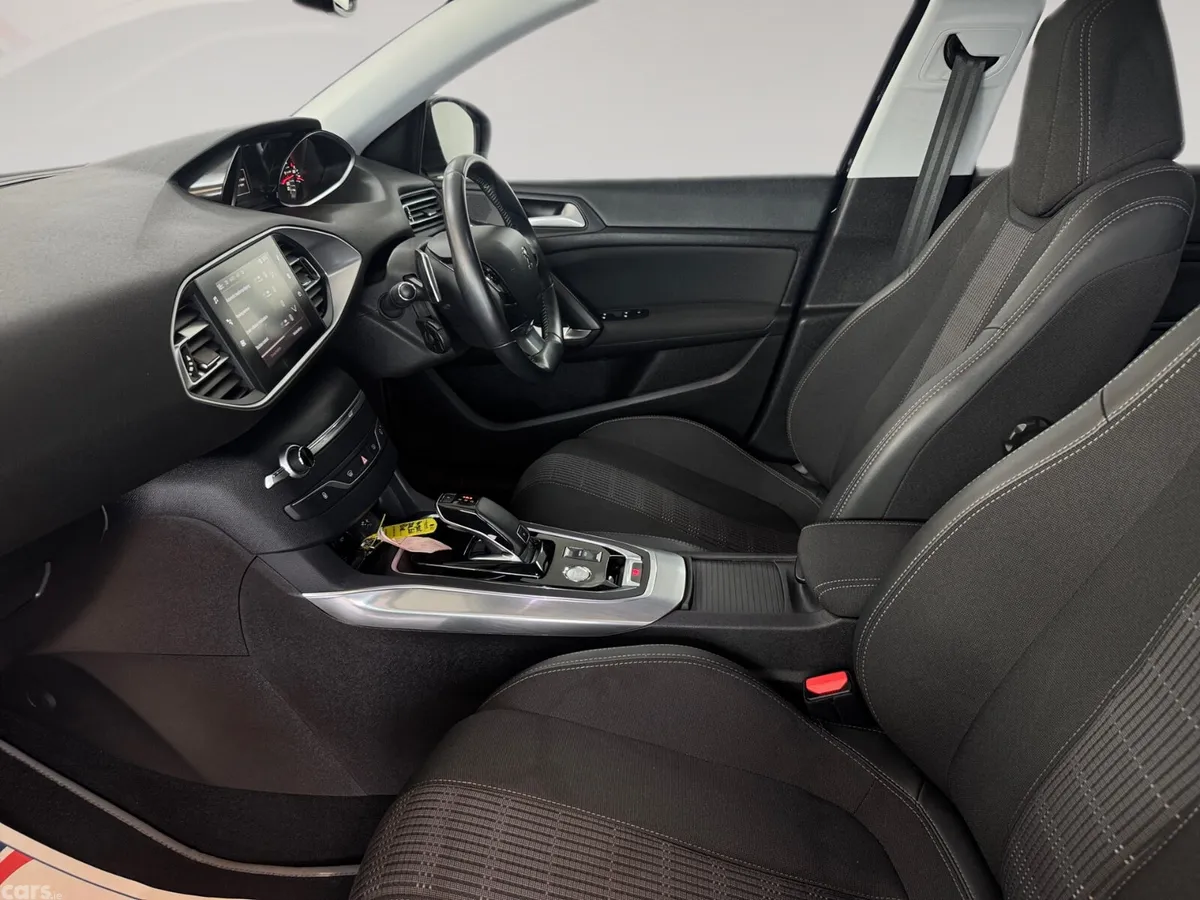 Peugeot 308 Estate, Diesel, 2020, Blue