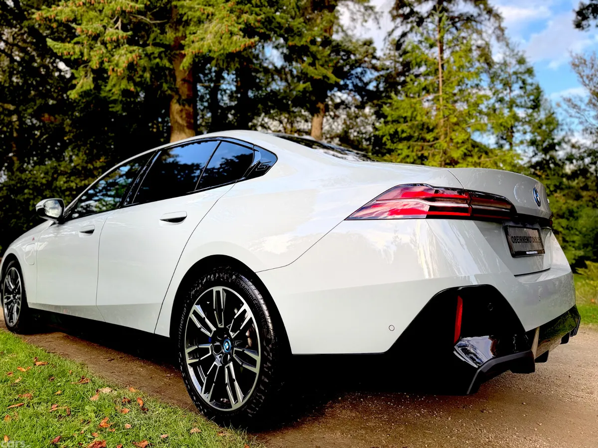 BMW 5-Series Saloon, Petrol Plug-in Hybrid, 2024, Grey