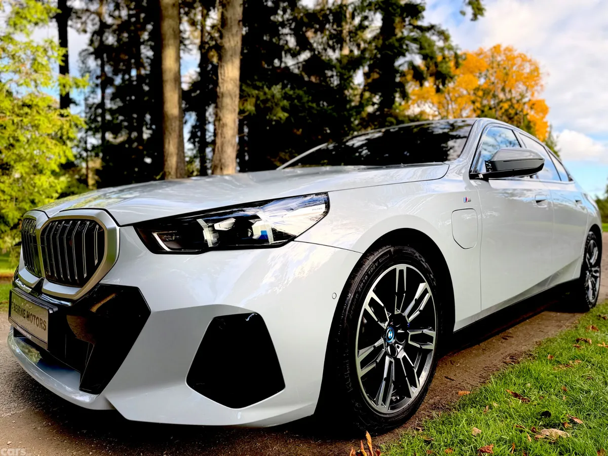 BMW 5-Series Saloon, Petrol Plug-in Hybrid, 2024, Grey