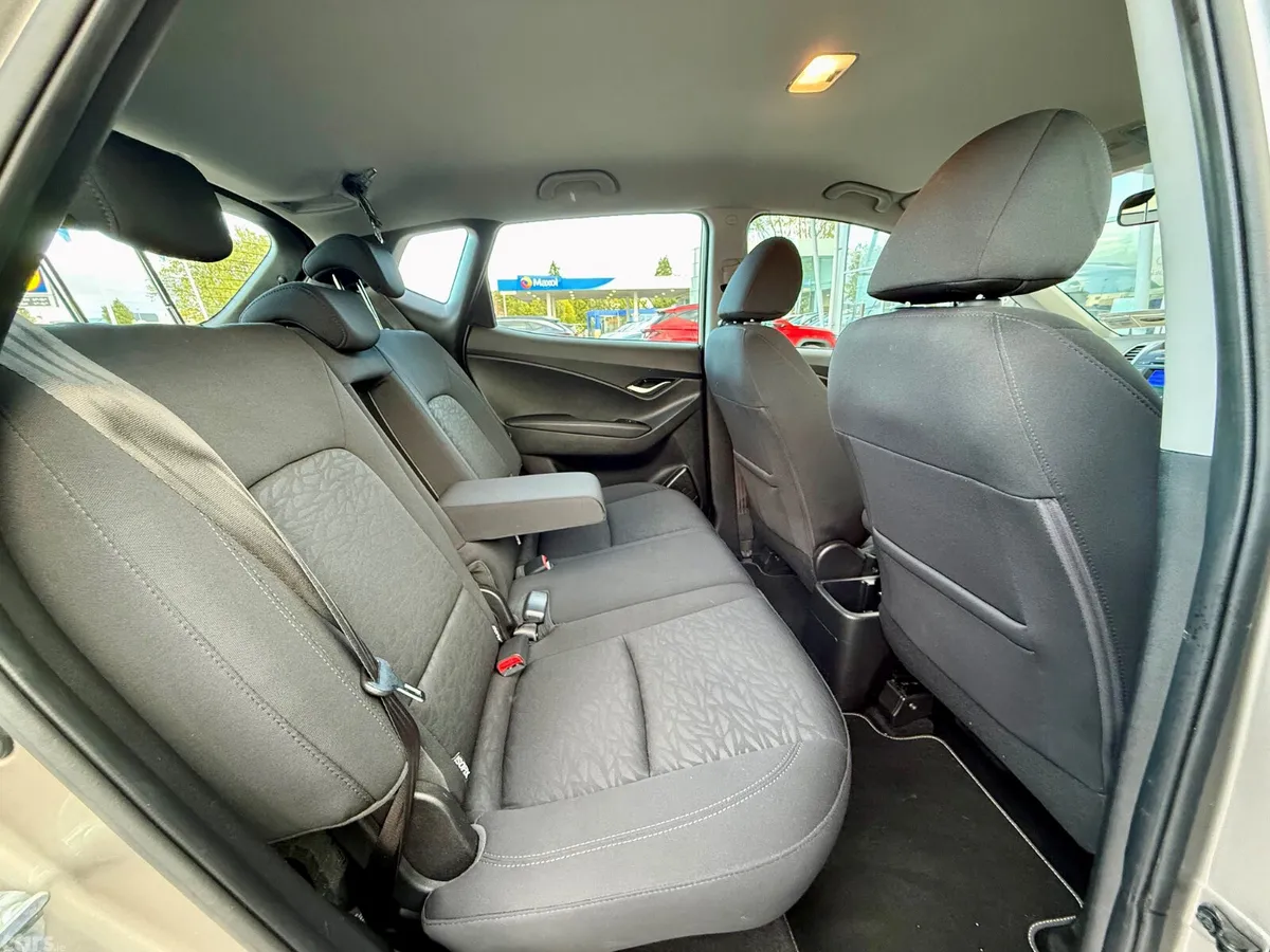 Hyundai ix20 MPV, Petrol, 2019, White