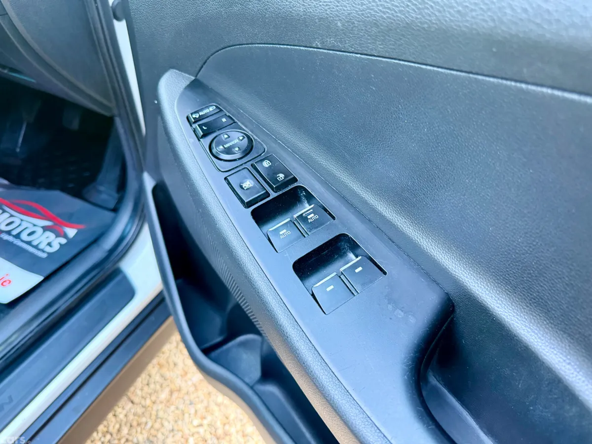 Hyundai Tucson SUV, Petrol, 2019, White