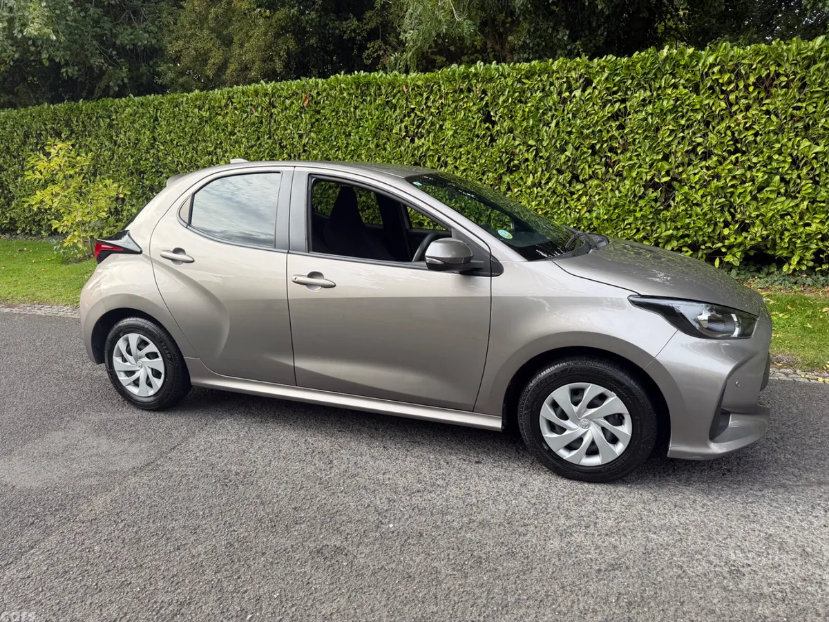 Toyota Yaris Hatchback, Petrol Hybrid, 2021, Beige