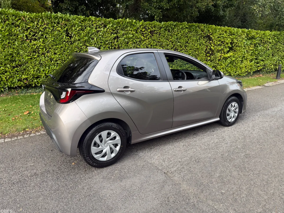 Toyota Yaris Hatchback, Petrol Hybrid, 2021, Beige
