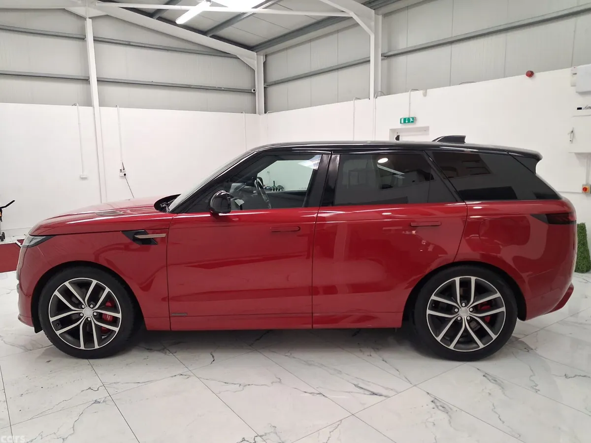 Land Rover Range Rover SUV, Petrol Hybrid, 2023, Red