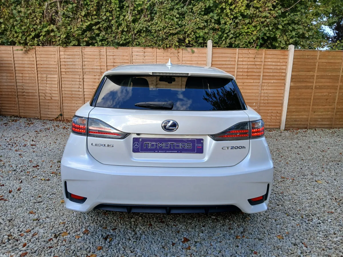 Lexus CT Hatchback, Petrol Hybrid, 2016, White