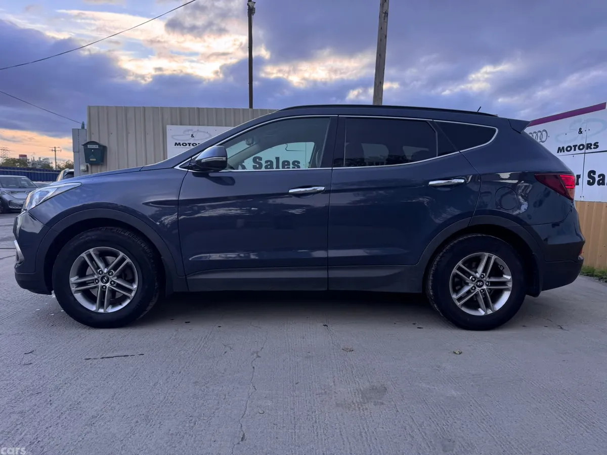 Hyundai Santa Fe SUV, Diesel, 2017, Blue