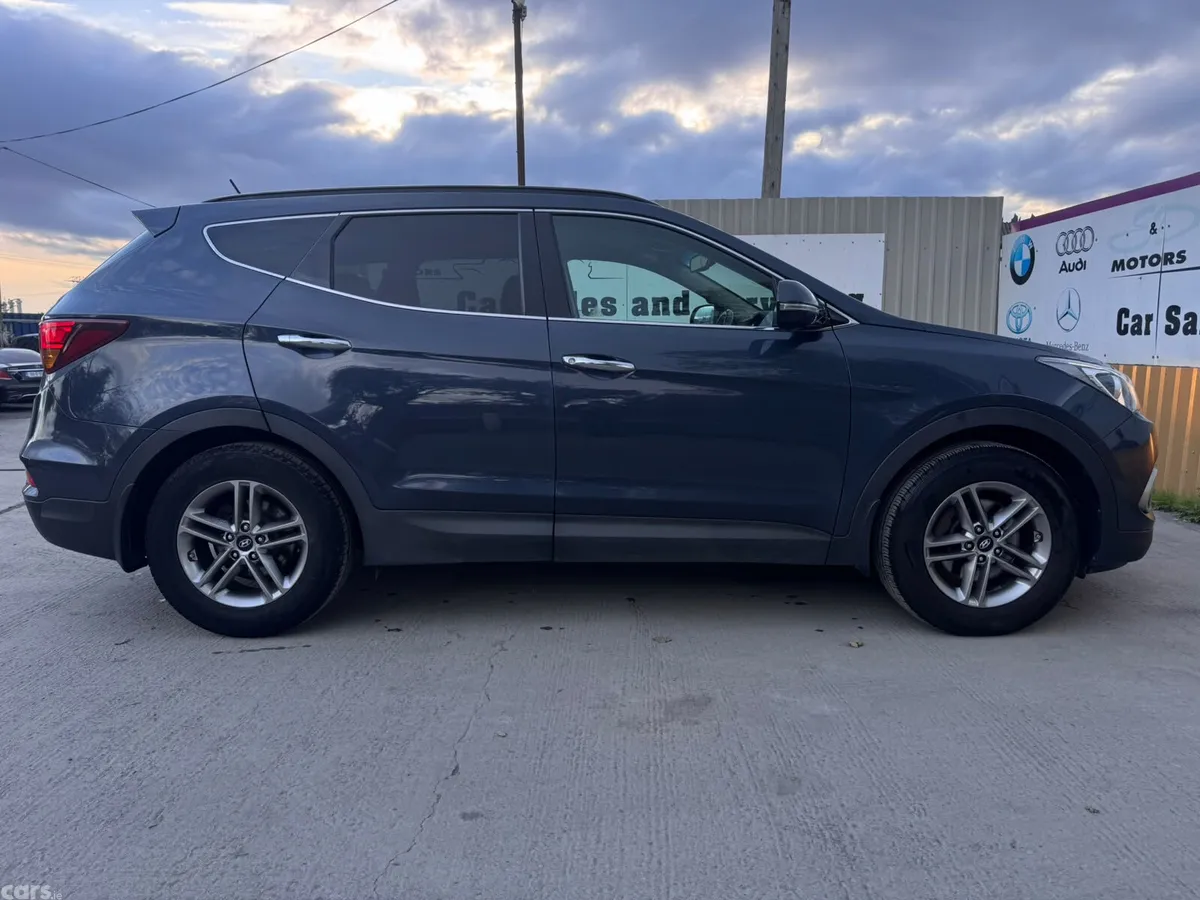 Hyundai Santa Fe SUV, Diesel, 2017, Blue