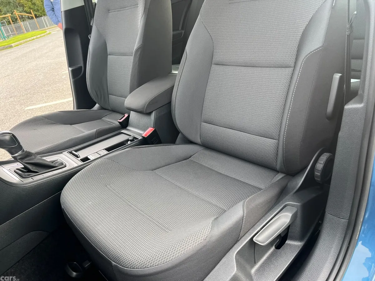 Volkswagen Golf Hatchback, Petrol, 2015, Blue